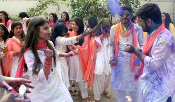 Pakistani Hindus celebrate Holi Festival