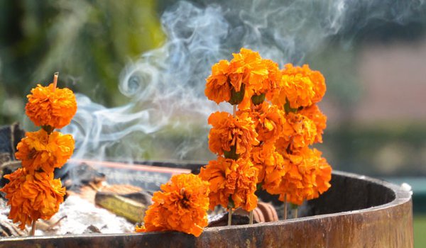 foreigners perform pind daan in gaya