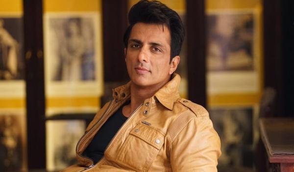 Sonu Sood turns villain again, to fight Ranveer Singh in Simmba