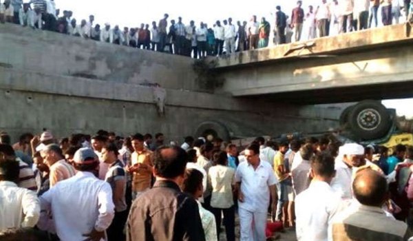 31 killed, 45 injured in road accident in Bhavnagar