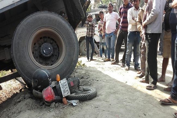 Motorcycle rider dies in road accident in Bihar