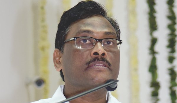Anand : Amul Dairy Managing Director K Ratnam resigns