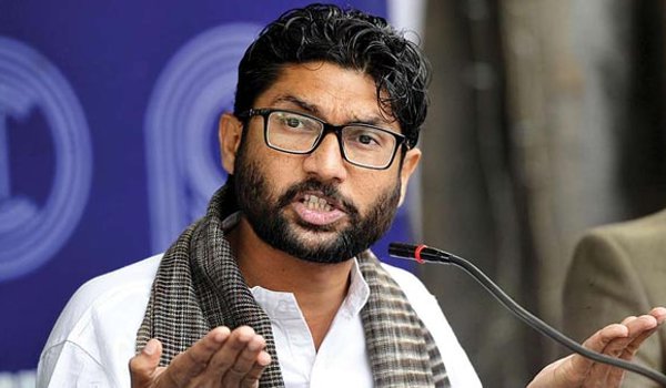 Jignesh Mevani detained at Jaipur Airport for few hours