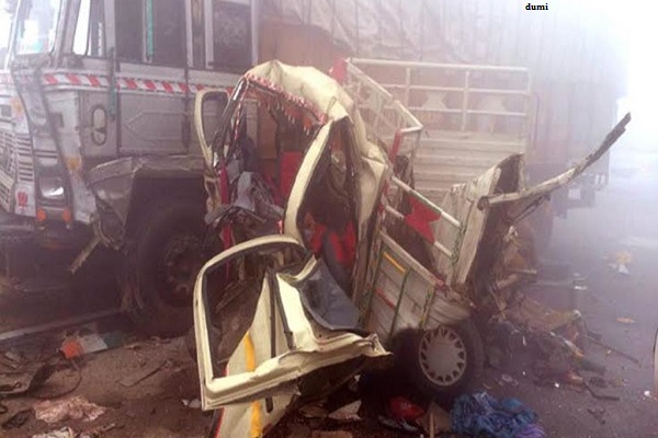 Madhya Pradesh 10 people including two women died in a road accident