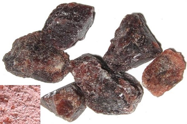 OMG Black salt makes the eyes light faster and much more benefits