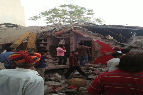उदयपुर में गैस सिलेंडर ब्लास्ट, पूरा मकान हुआ जमींदोज, मलबे में लोगों के दबे होने की आशंका