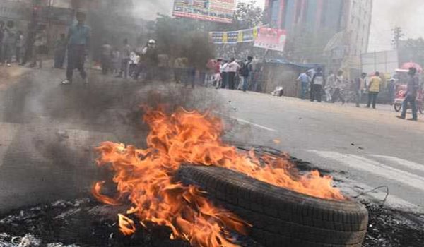 bharat bandh : rail, road services hit in parts of Bihar