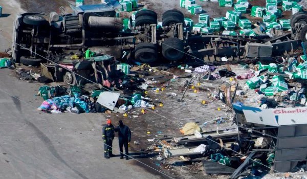 at least 15 killed in bus crash involving canadian junior Hockey team