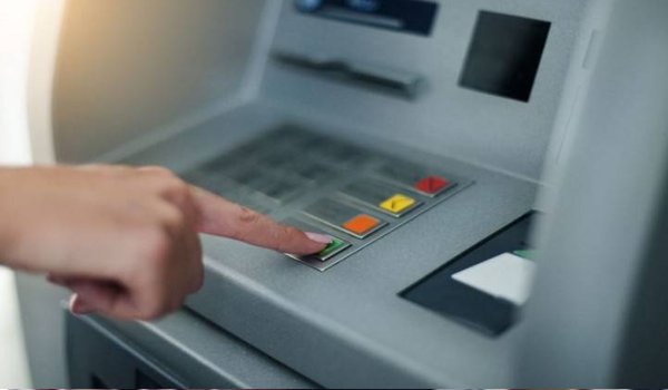 Gujarat braces for cash shortage, no money in ATMs