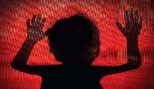 Surat: 11 year old girl’s body found with 86 injuries, rape suspected