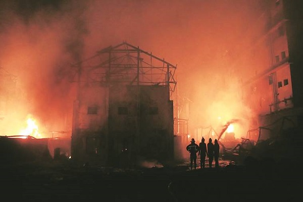 fire in a factory in Sultanpuri Delhi 4 killed
