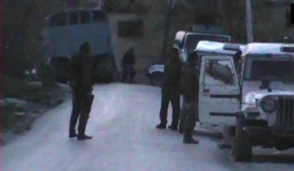 militant killed in encounter in kashmir's Anantnag; gunfight in shopian