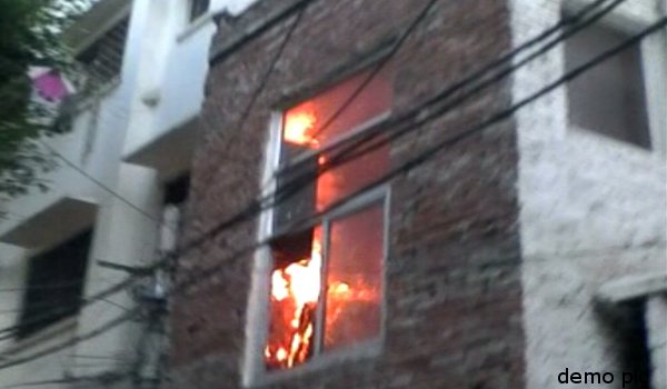 fire in hotel at Dashashwamedh in Varanasi