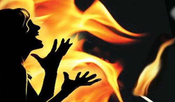 daughter-in-law burnt alive by in laws in Tikamgarh