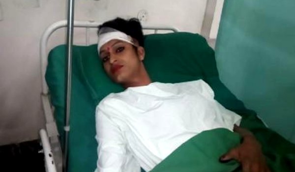 Hoshangabad : Two kinnars thrown out of moving trains, one killed