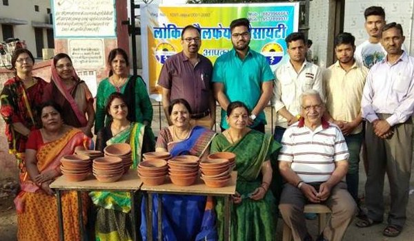 parinde distribution by lokita welfare Society ajmer