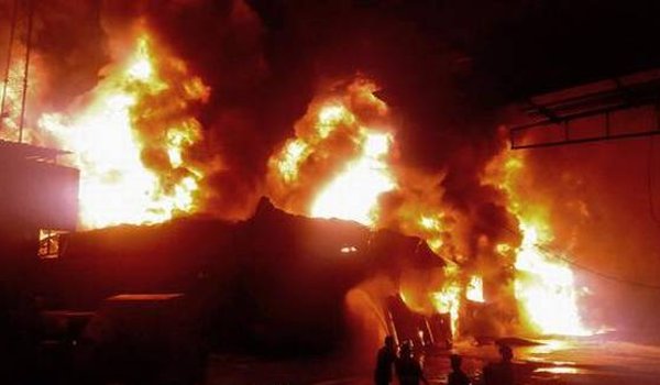 Gujarat : fire break out in plastic warehouse in Rajkot