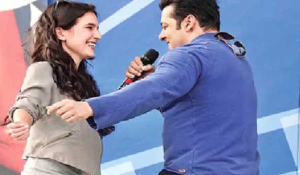 For Katrina Kaif's sister Isabelle, Salman Khan might revisit OO Jaane Jaana in her debut film. Yay!