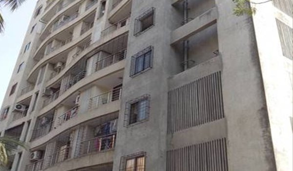Surat : Woman allegedly jumps from building with son, both dead