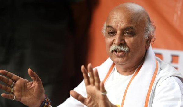 Pravin Togadia group defeat in election of director of vhp, supporters of VHP state office