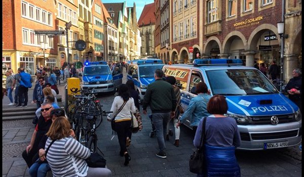 Van crashes into german bar crowd, kills 4, injures at least 20
