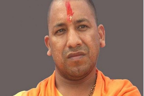 योगी ने की शहीद हुये जवानों 25 लाख रूपये और नौकरी देने की घोषणा