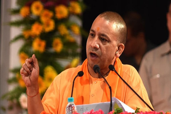 योगी ने BTC को उत्तीर्ण प्रशिक्षार्थियों को सहायक अध्यापक पद के नियुक्ति पत्र दिए
