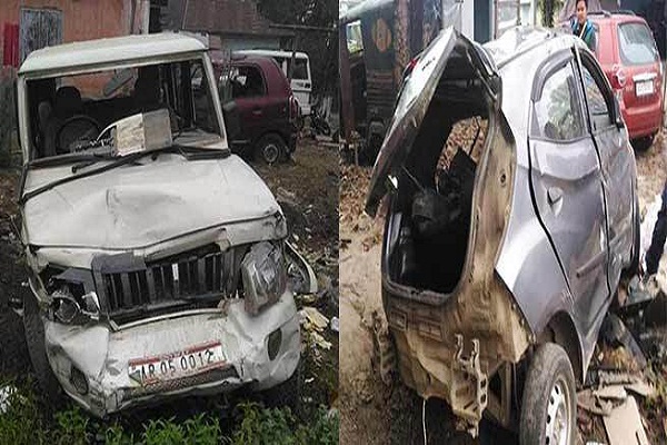 कार और बोलेरो के बीच हुयी टक्कर में तीन लोगों की मौत,पांच घायल