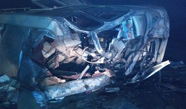 four killed, 20 injured as bus-auto collision in Katni