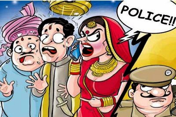 विवाहिता की हत्या के मामले पति, सास एवं जेठ को आजीवन कारावास