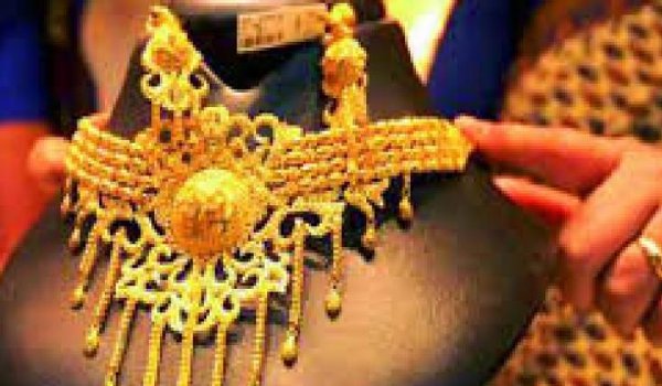 Gold price up Rs 353, silver down by Rs 750