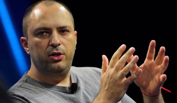 whatsapp co-founder Jan koum is leaving facebook after clashing over data privacy