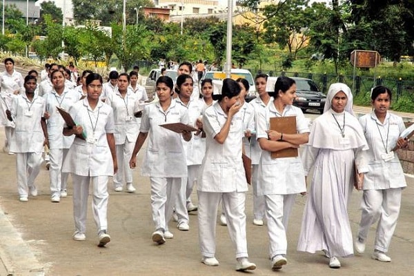 देश में नर्सिंग कर्मचारियों की संख्या पर्याप्त नहीं-रामनाथ कोविंद