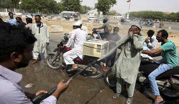 Heatwave kills at least 65 in Pakistan