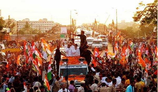 Rahul Gandhi conducts mega roadshow in Chhattisgarh