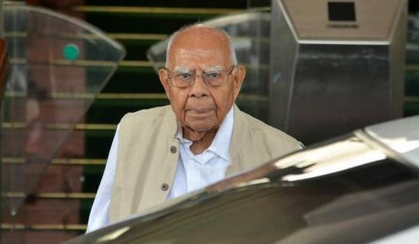 Ram Jethmalani moves Supreme Court against Karnataka governor's decision inviting bjp to form govt