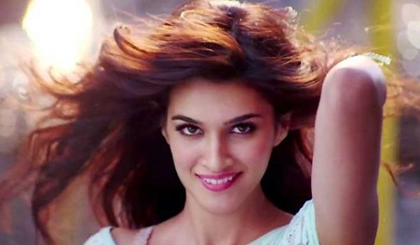 Dabur names Kriti Sanon as the New Brand Ambassador for FEM