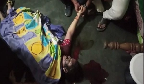 samajwadi party leader shot kills wife in Kannauj