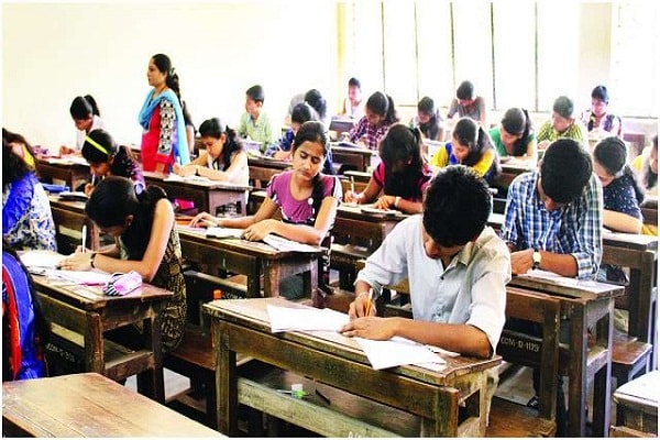 परीक्षा में अपने स्थान पर फर्जी परीक्षार्थी बैठाने वाले को पांच साल की सज़ा