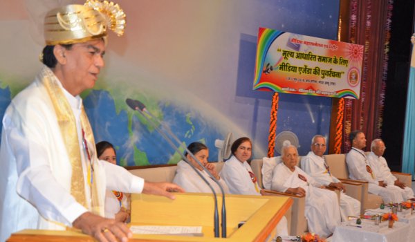 lyricist, composer and singer Om Vyas honored by brahmakumaris at mount abu