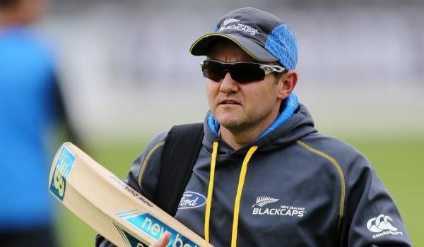 New Zealand coach Hesson resigns one year before World Cup