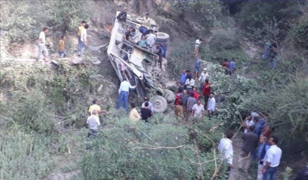 himachal pradesh : 8 killed, 26 injured as bus rolls down gorge in shimla