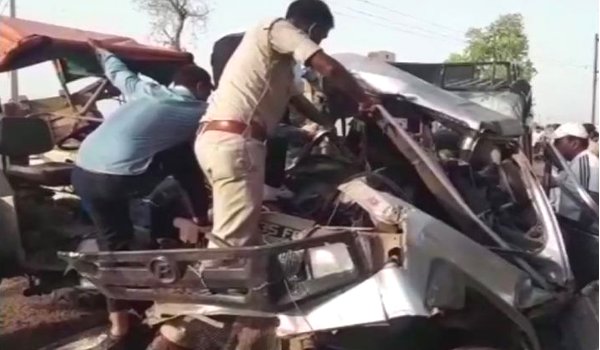 Madhya Pradesh : 12 dead, 6 injured as tractor trolley rams into jeep in Morena