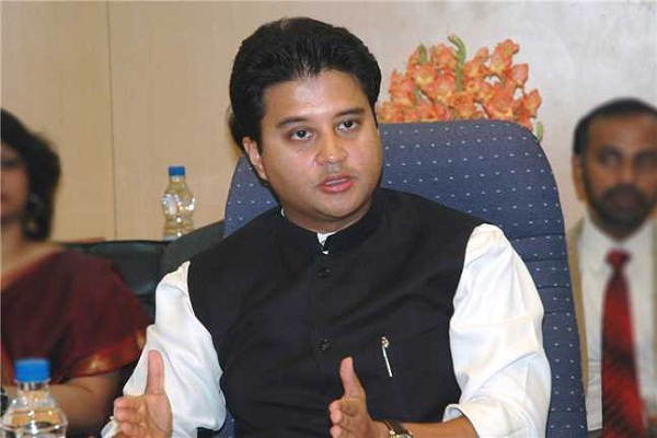 मासूस से दुष्कर्म और किसान को जलाकर मारने की घटना की सीबीआई जांच हो - सिंधिया