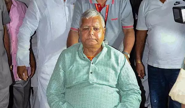 Lalu Prasad yadav admitted to Asian Heart Institute in mumbai