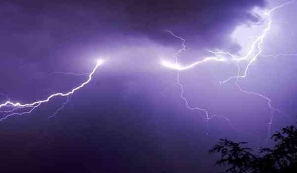 Ten people killed, one injured by lightning in bihar