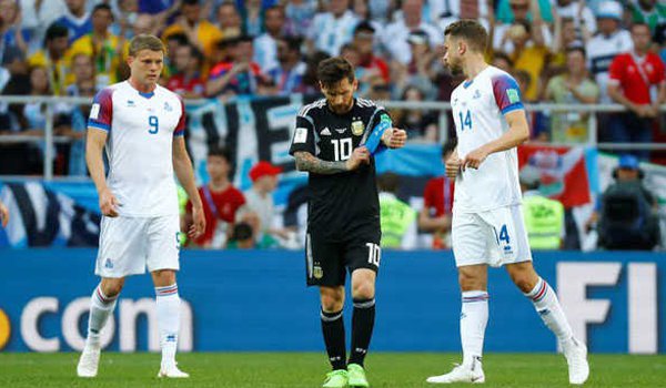 Messi misses penalty, Iceland holds Argentina to 1-1 draw