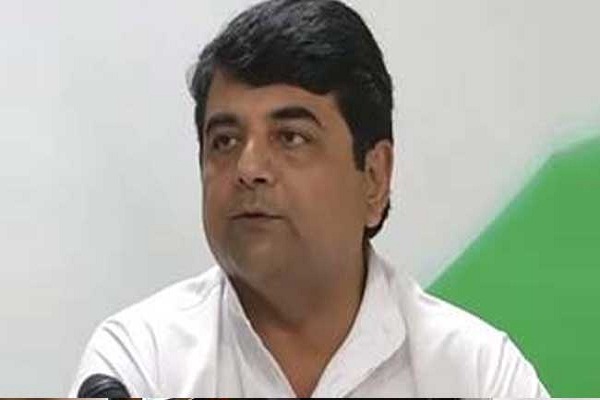कांग्रेस ने रुपए को लेकर प्रधानमंत्री नरेंद्र मोदी पर दागे उन्हीं के सवाल