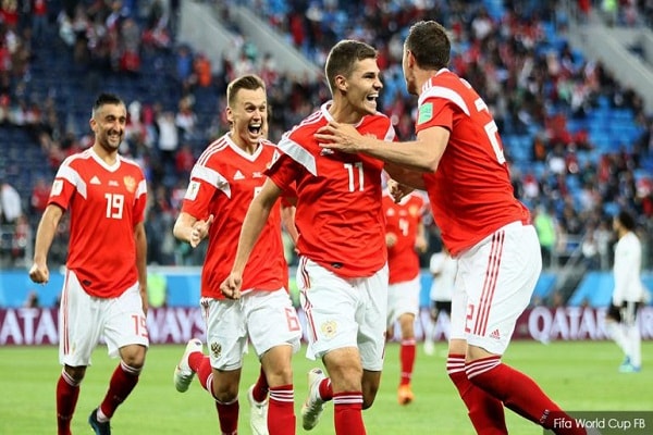 रूस ने मिस्र को 3-1 से हराकर , नॉकऑउट दौर में पहुंचा