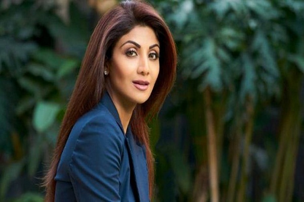 अपनी दिलकश अदाओं से दर्शकों को अपना दीवाना बनाया शिल्पा शेट्टी ने